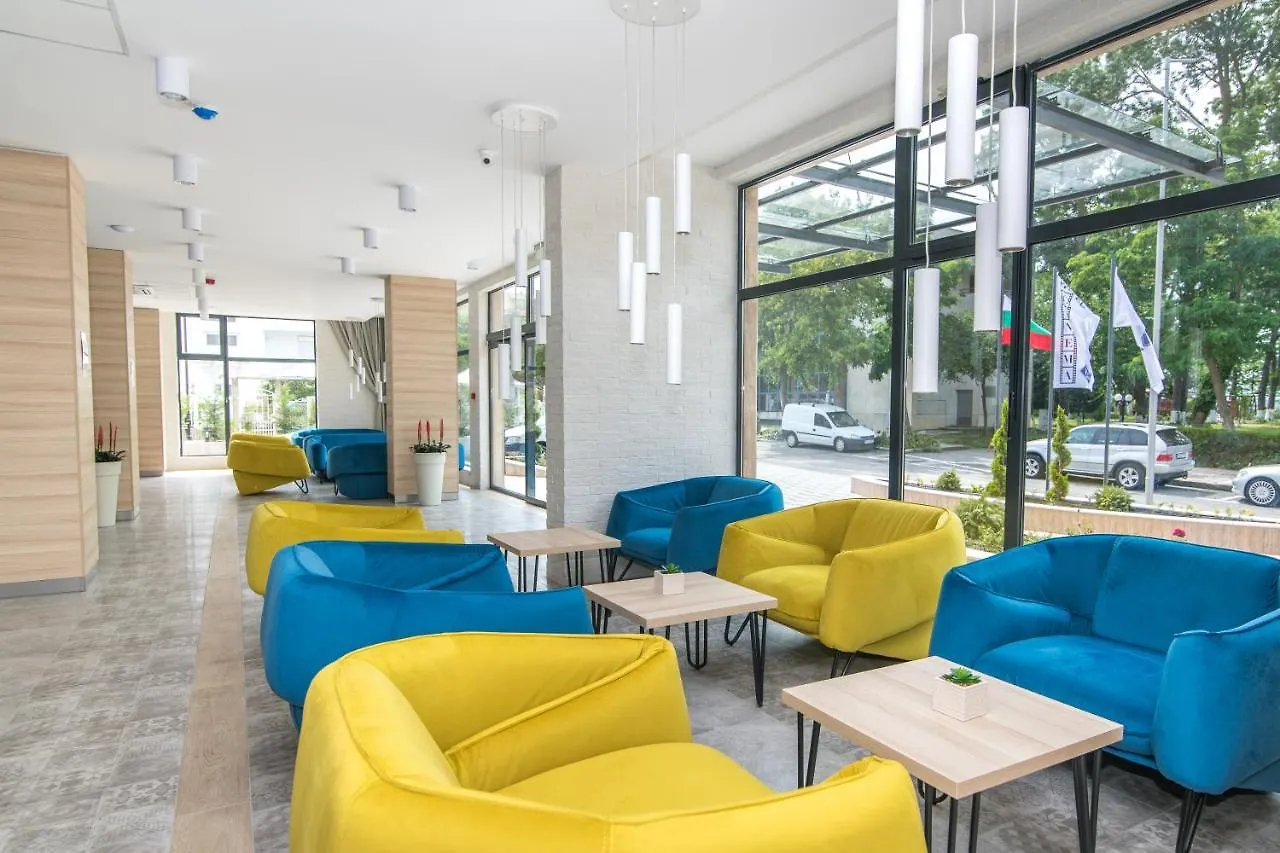 Cinema Hotel Primorsko 4*,